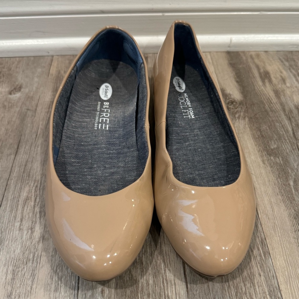 Nude ballet flats